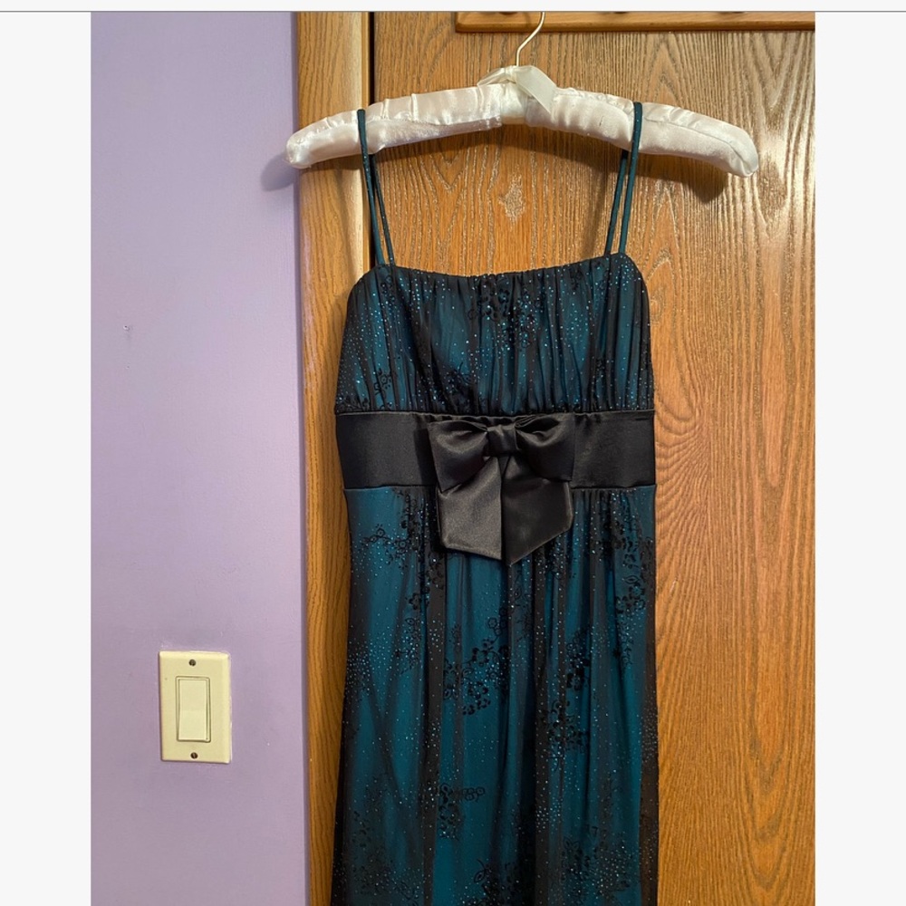 Kids medium party dress